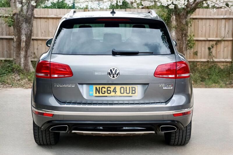 VOLKSWAGEN TOUAREG